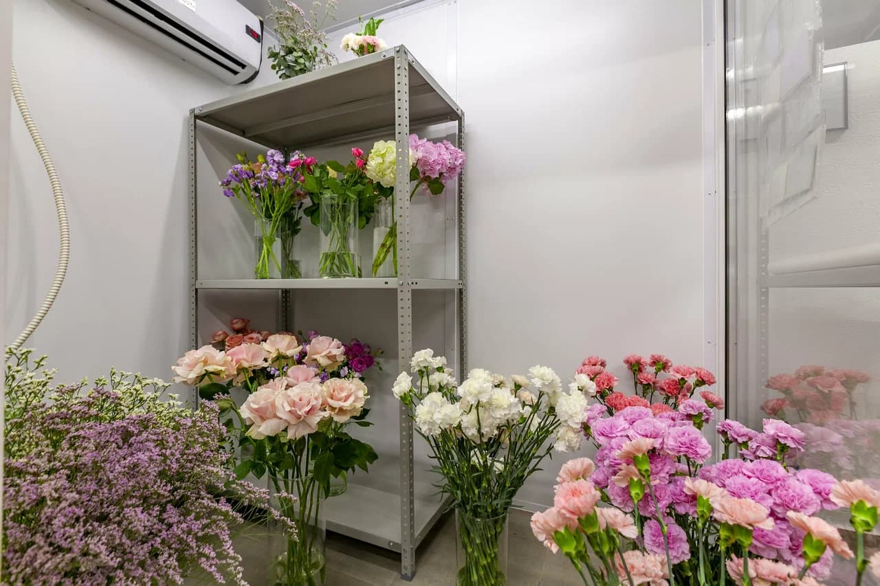 Свежие цветы в студии Start Flowers