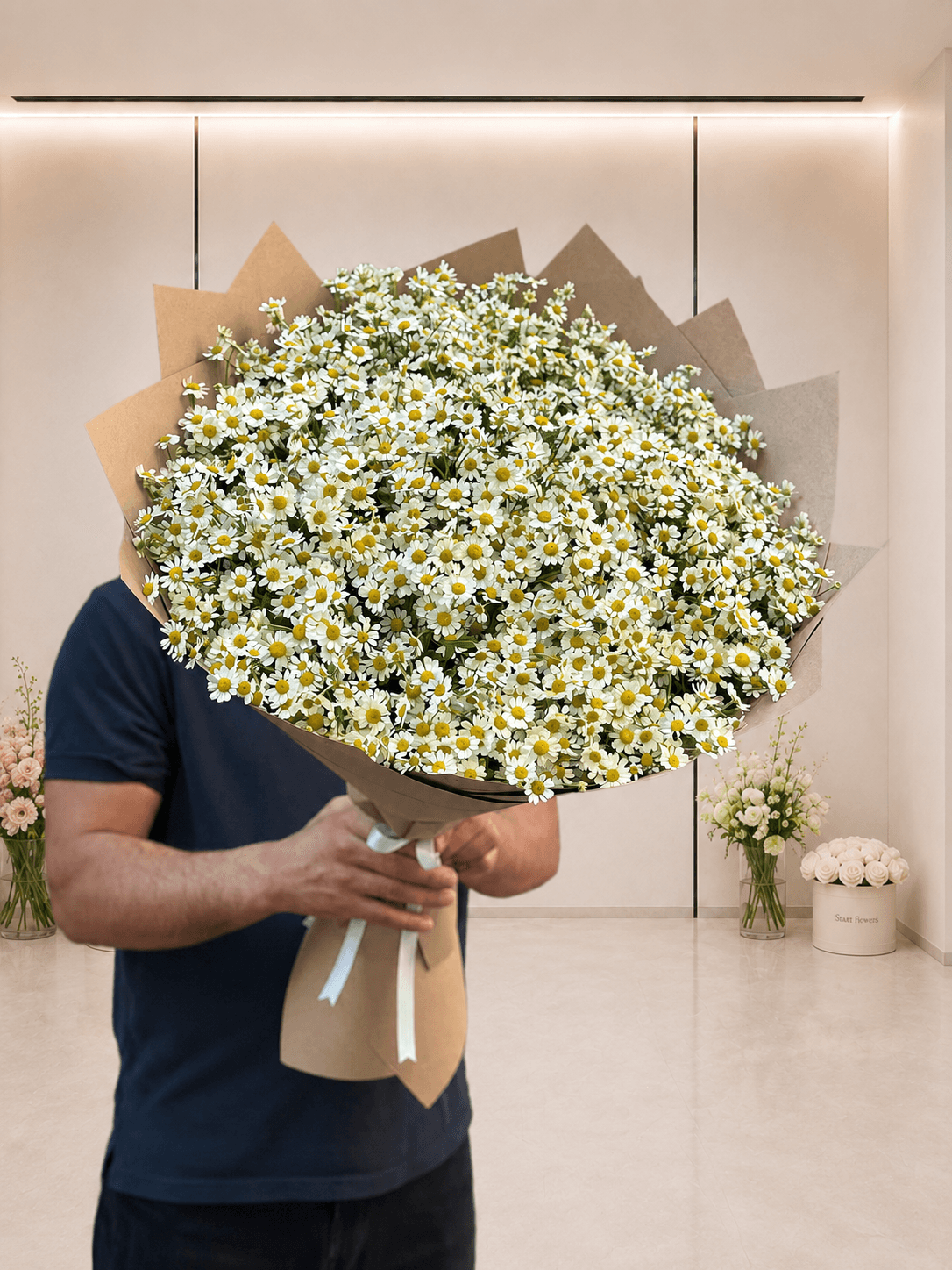 25 ромашек «Летнее поле», размер 40×50 см, в офисе Start Flowers